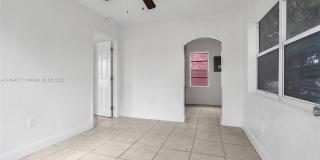 1137 NW 29th Ter Gallery 8