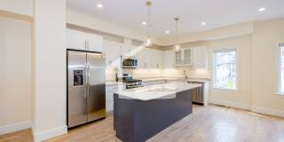 Brand New 3,500 Sq. Ft. Luxury Townhouse in Oak Square w Built In Garage! 1st & Security Only, Laundry In Unit Gallery 3