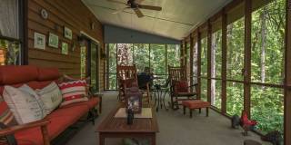 Spacious 3BR Home Near UGA with Screened Porch & Wooded Views Gallery 1