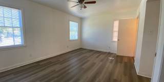 Charming 2-bedroom, 1.5-bath in Savannah, GA, Available now! Gallery 18