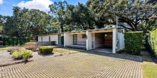 2/2 with carport - fenced backyard Gallery 1