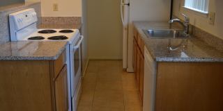 UPSTAIRS 2 BEDROOM UNIT IN A 4PLEX AT HAMILTON DOWNS Gallery 1