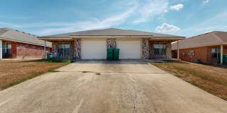 FREE SEPTEMBER + $1,295 A MONTH!!! Gallery 1