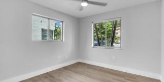 560 Northeast 63rd Street Gallery 1