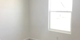 Executive Rental - 4 Bedroom 2.5 Baths Gallery 36
