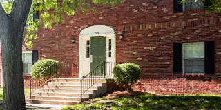 Carriage House West Gallery 15