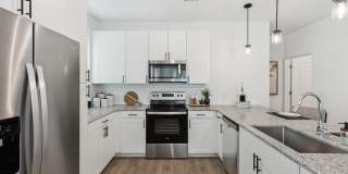 Everleigh Deerfield Age 55+ Apartment Homes Gallery 22