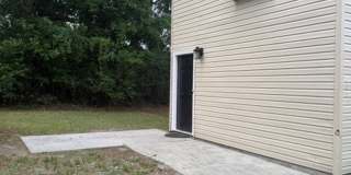 Renovated One Bedroom Stand Alone Apartment Gallery 4