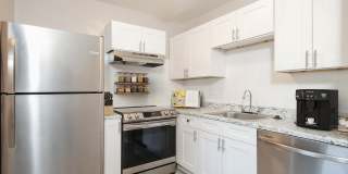 ReNew on Blues Apartments & Townhomes Gallery 1