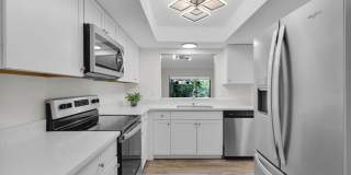 Pierce Beach Premier Apartments at Woodland Condominium Gallery 13