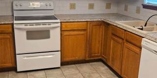 Clean 4 Bedroom Home near CSU Gallery 3