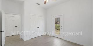 895 E Mather St Gallery 13