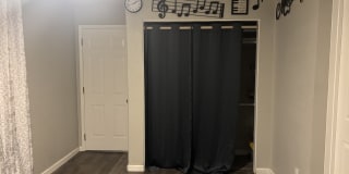 215 East Manchester Lane Gallery 1