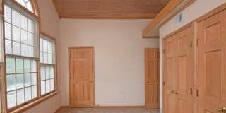 705 Riddle Road Gallery 11
