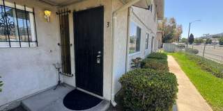 Updated 2 Bed / 1 Bath Condo in Lakeside Gallery 19
