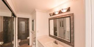 2575 E 19th Street Gallery 22