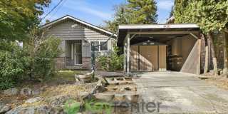 Modern Comfort Meets Outdoor Living in Seattle Gallery 1