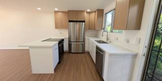 Newly Remodeled 2 bed 2 Bath Townhouse at Waialae Gardens in Kahala Gallery 4