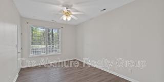 1713 Kudrow Lane - 1 Gallery 31