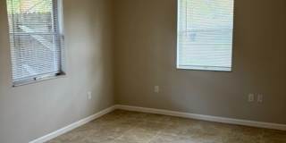Must See! Renovated 3/2 Block Home Close To River! Water and Lawn Care Included Gallery 6