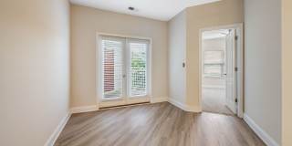 Ashbury Square Gallery 5