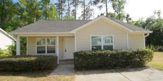 3 Bed / 2 Bath Newly Updated Home Gallery 1
