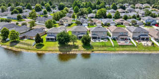 Large 4 bedroom home in Oakleaf Gallery 45