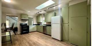 7-Bedroom Home 2 Minute Walk From Campus! Gallery 4