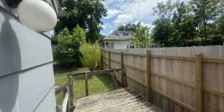 1906 E. Maxwell Gallery 18