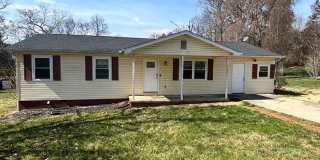 Spacious 3BR Rancher Near Washington Pike – Quiet Setting, Minutes to Downtown! Gallery 1