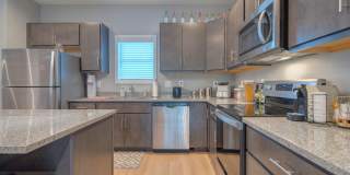 Furnished - 4- Bedroom Townhome - Perfect for Roommates Gallery 17