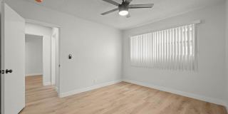 928 4th Street Gallery 34
