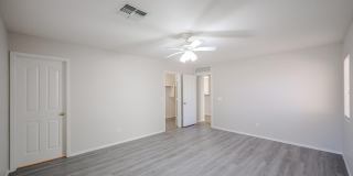 16034 W Winchcomb Drive Gallery 30