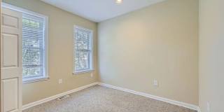 Charming Baltimore Rowhome with Exposed Brick & Private Patio Gallery 21
