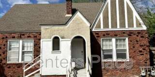 120 North Birmingham Place East Gallery 1