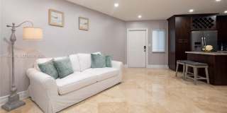 1723 NE Miami Gardens Dr Gallery 1
