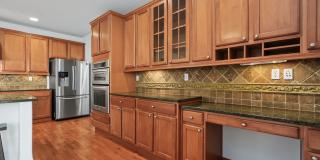 4BR, 2.5 Bath + Loft DuPont Home Gallery 14