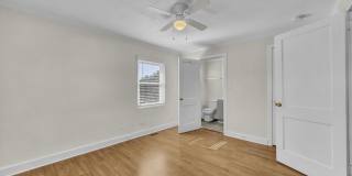 4503 Wrightsville Avenue Gallery 16