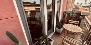 Renovated Uptown District Top Floor Condo in the Hillcrest Gallery 12