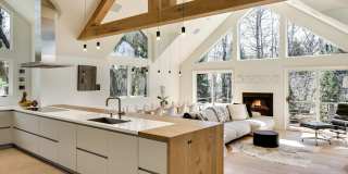 725 Castle Creek Drive Gallery 1