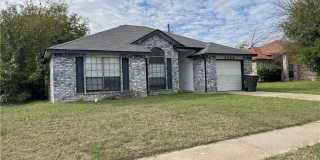 2404 Bluebonnet Drive Gallery 2