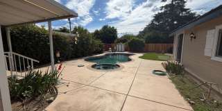 2 bedroom | 1 bathroom | Single family home with pool + detached room & full bathroom Gallery 15