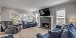 Renovated Spanish-Style 2/1 Beach Bungalow Just Steps to the Ocean! Gallery 12