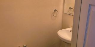 Charming 3BR Duplex in Norfolk Gallery 9