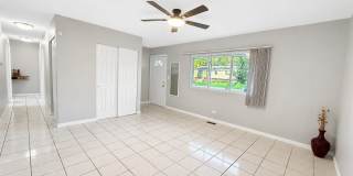 6847 Hawthorne Lane Gallery 5