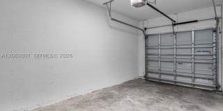223 SE Woodbark St Gallery 9