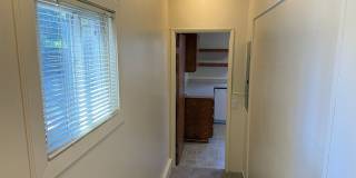 Updated 3-bedroom, 1 bath triplex in Springfield! Gallery 24