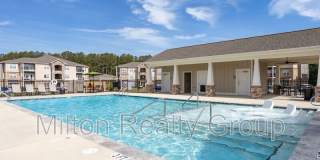 250 Grove Circle Gallery 16