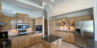 Spacious 3/2 with In-Law Suite Gallery 11