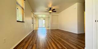 Eastside (Stella and Kolb) 4 bedroom  2 bath house with 2 car garage near Lakeside Park! Gallery 3
